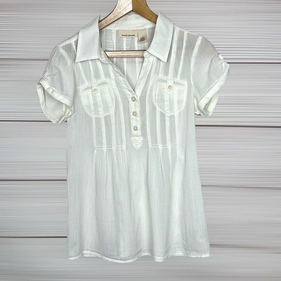 DKNY Jeans Off White Blouse Top Roll Tab Short Sleeves Half Button Front V-neck - Picture 1 of 11